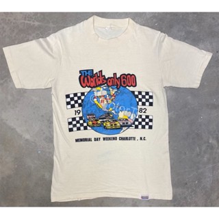 เสื้อยืด ลายวินเทจ 1982 World 600 Charlotte Motor Speedway Event Tee ขนาดเล็ก