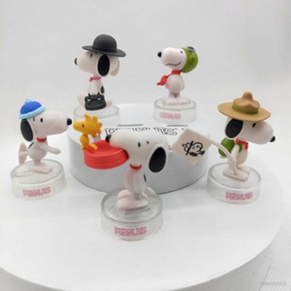 ตุ๊กตาฟิกเกอร์ Snoopy น่ารัก สีขาว เหมาะกับของขวัญ ของเล่นสะสม สําหรับตกแต่งรถยนต์ 5 ชิ้น