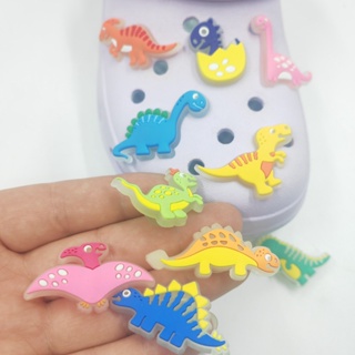 การ์ตูนเรืองแสง Jibbitz Dino Shoe Charms ไดโนเสาร์ Croc Jibbits ชุด Jurassic World Jibits Crocks สําหรับเด็ก อุปกรณ์เสริมตกแต่งรองเท้า