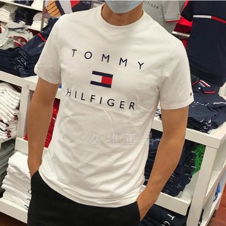 ใหม่ล่าสุด เสื้อยืดลําลอง แขนสั้น คอปก พิมพ์ลายตัวอักษร โลโก้ เรียบง่าย แฟชั่นสําหรับผู้ชาย และผู้หญิง