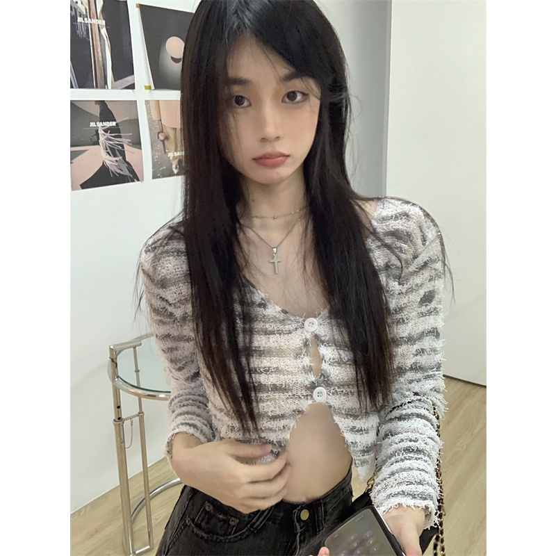 Maze*พร้อมส่งจ้า*เสื้อไหมพรมแขนยาว ลายทางน่ารักมาก ผ้านุ่มสบาย( y2601) ราคา ถูกที่สุด ดีลบีเคเค แกลเลอรีภาพที่ 4