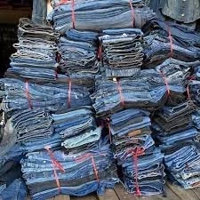 เกงยีนส์มือสองราคาถูก รวมแบนด์ดัง รีบซื้อก่อนหมดโปรน้าาา