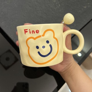 แก้วกาแฟเซรามิค ลายการ์ตูนหมีน่ารัก พร้อมช้อน รูปหัวใจ คุณภาพสูง สําหรับคู่รัก