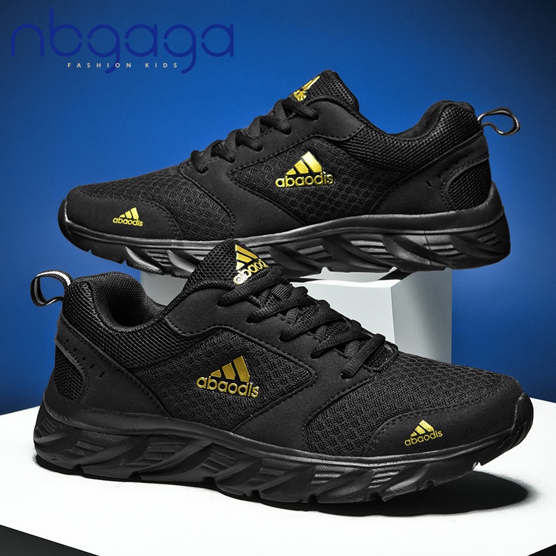 พร้อมสต็อกขนาด36-45 2021ผู้ชายและผู้หญิงแฟชั่น รองเท้า ผู้หญิง ระบายอากาศแสงอัลตร้าลื่นสบายๆกีฬารองเท้าวิ่ง