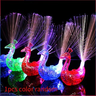 1 ชิ้นพลาสติกสร้างสรรค์เด็กนกยูงสี LED ไฟเบอร์นิ้วไฟกลางคืนปาร์ตี้ของเล่น (twinkle.th)