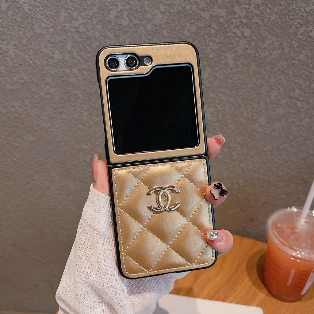 SAMSUNG พรีเมี่ยมหรูหราglisten PUหนังพับกลับเคสโทรศัพท์สําหรับSamsung Galaxy Z Flip 3 4 5 6 คลาสสิกออกแบบเฉพาะปลอกสําหรับZ Flip6 กันกระแทกฝาครอบป้องกัน