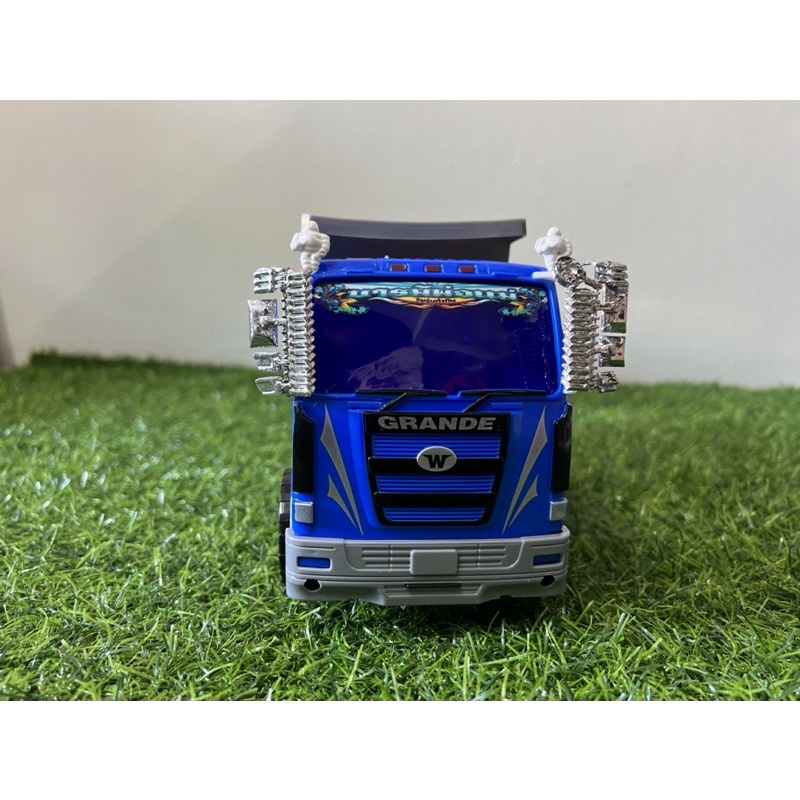 รถสิบล้อพ่วง รถบรรทุกพ่วง สเกล1:24 ยกดั้มได้เสมือนจริง ล้อมีลาน แถมมิชลิน2ตัว+สติกเกอร์ ราคาคันละ เหมาะกับเด็ก