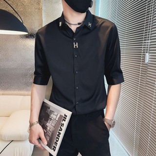 เสื้อเชิ้ตแขนสั้น คอปก ทรงหลวม ปักลาย สไตล์เกาหลี สําหรับผู้ชาย