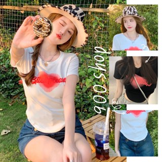 900Shop📌เสื้อยืดชายโค้งคอกลมแขนสั้น ลายหัวใจ Bitch 2 สี