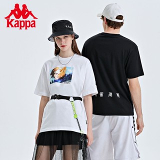 เสื้อยืดแขนสั้น พิมพ์ลาย Kappa x Spell Back to Battle Joint แฟชั่นฤดูร้อน สําหรับผู้ชาย และผู้หญิง