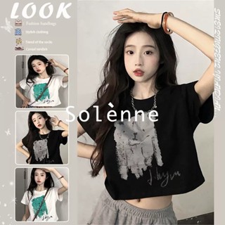 Solenne  เสื้อครอป เสื้อยืดผู้หญิง ครอป baby tee สาวเรโทร 2023 NEW Style High quality Trendy สบาย สวยงาม A99J30N 36Z230909