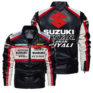 เสื้อแจ็กเก็ตหนัง pu พิมพ์ลายโลโก้ Suzuki กันลม สีคอนทราสต์ สไตล์เรโทร สําหรับขี่รถจักรยานยนต์