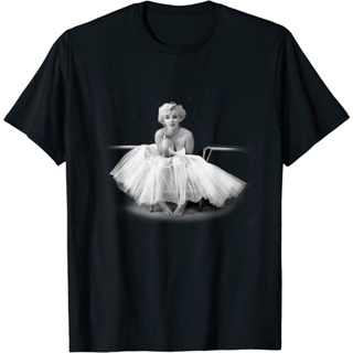 UIGเสื้อยืดผ้าฝ้ายพิมพ์ลายแฟชั่น เสื้อยืดแขนสั้น พิมพ์ลาย Marilyn Monroe Sitting Pretty แฟชั่นสําหรับผู้ชาย และผู้หญิง