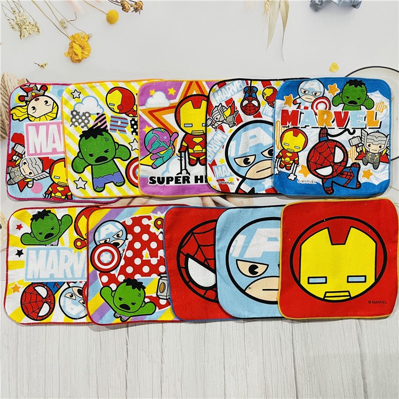 ผ้าขนหนู ทรงสี่เหลี่ยม ขนาดเล็ก ลายการ์ตูน Avengers กัปตันสไปเดอร์แมน ไอรอนแมน 20x20 ซม.