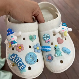 SANRIO ชุดอุปกรณ์เสริม จี้การ์ตูนโดนัท และจิบบิต Kuromi Jibbits My Melody Cake Jibitz Crocs เหมาะกับตกแต่งรองเท้า สําหรับผู้หญิง