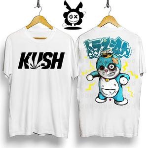 KUSH V7 สตรีทแฟชั่นสไตล์เรโทรอเมริกัน เสื้อยืดลำลองผ้าฝ้ายพิมพ์ลายสีดำและสีขาวS-5XL