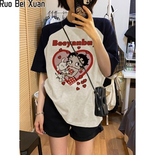 RUO BEI XUAN เสื้อยืดสตรีแฟชั่นเกาหลีสีจับคู่พิมพ์หลวมแขนสั้นด้านบน