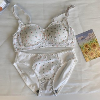 【Bra Set 】ชุดชั้นใน บราดันทรง ลายดอกไม้ และกางเกงชั้นใน ปรับ…