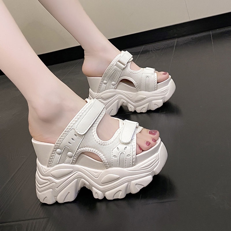 ขายดีที่สุด..🔥 🔥รองเท้าส้นตึก รองเท้าเเตะสายคาด เกาหลี มี 2 สี สูง11cm. Size 34-39💕ใส่สบาย