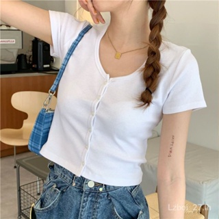 🌸พร้อมส่ง💨เเสื้อไหมพรม สื้อครอปท็อป คอกลม เสื้อแขนสั้นผู้หญิง ตัวสั้น ติดกระดุมหน้าถอดได้ คุณภาพดี ใส่สบาย