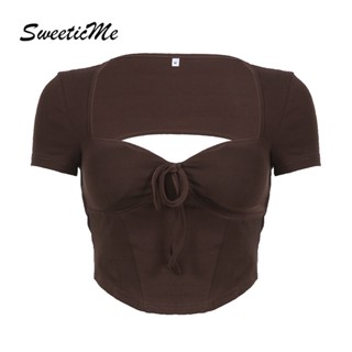 Sweeticme เสื้อยืดแขนสั้น คอสี่เหลี่ยม แต่งรูกลวง สีพื้น แฟชั่นใหม่ สําหรับผู้หญิง 2023