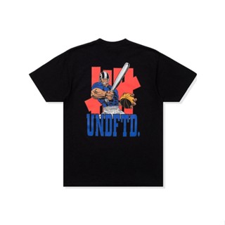 [S-5XL] Undefeated เสื้อยืดแขนสั้น พิมพ์ลายเบสบอล ทรงหลวม สําหรับผู้ชาย และผู้หญิง