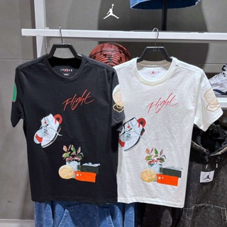 Nike ของแท้ 100% เสื้อยืดแขนสั้นลําลอง พิมพ์ลายการ์ตูน Air Jordan AJ อเนกประสงค์ สําหรับผู้ชาย DQ7379