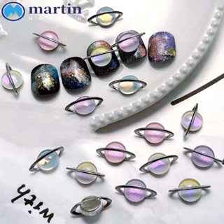 Martin อุปกรณ์ตกแต่งเล็บ พลอยเทียม คริสตัล รูปดาวเคราะห์ ดาวเสาร์ 3D สไตล์ญี่ปุ่น สําหรับตกแต่งเล็บ 5 ชิ้น