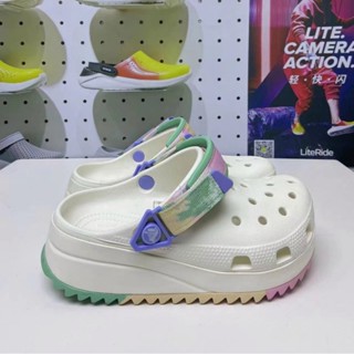 รองเท้าแตะ Crocs พื้นหนา น้ําหนักเบา เหมาะกับเดินชายหาด สําหรับผู้ชาย และผู้หญิง 206772