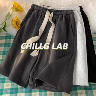 CHILLG LAB กางเกงกีฬาขาสั้นเด็กผู้ชายอินเทรนด์ทรงหลวมห้าจุดสีทึบจับคู่กางเกงสเวตเตอร์ลำลองแบบมีเชือกผูก