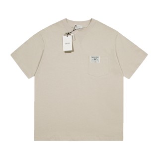 Di88or-new 1947 Series เสื้อยืดแขนสั้น แคปซูล สําหรับผู้ชาย และผู้หญิง DYKD
