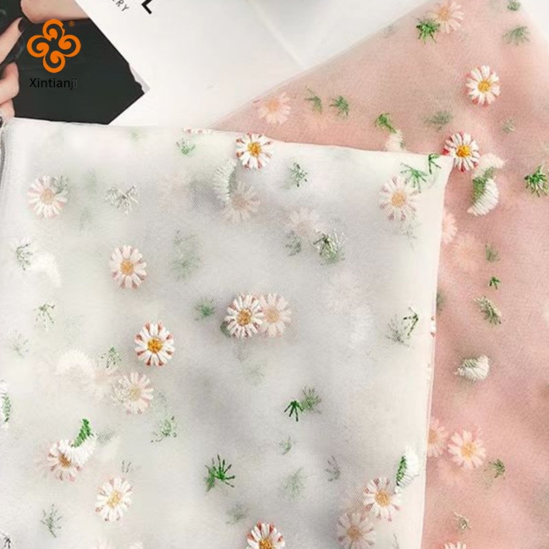 เดซี่ตาข่ายเย็บปักถักร้อยผ้าปักลูกไม้ผ้า ทําเอง ผ้าม่านชุดเด็กเสื้อผ้าเด็กผ้าต่อครึ่งหลา ทีเจ9419