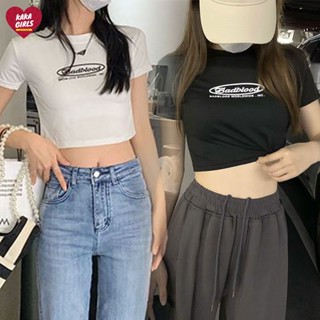 พร้อมส่ง เสื้อผ้าแฟชั่นวัยรุ่น เอวลอย เสื้อครอปผู้หญิงสไตล์ Y2K เสื้อยืดครอปสไตล์ยุโรป