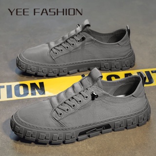 YEE Fashion รองเท้าผ้าใบผู้ชาย ลำลองผู้ชาย ผ้าใบแฟชั่น สไตล์เกาหลี กีฬากลางแจ้ง ทำงานรองเท้าลำลอง31z072015 ins High quality ทันสมัย Korean Style D95D007 37Z230910