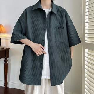 เสื้อเชิ้ตแจ็กเก็ต แขนสั้น เปิดไหล่ สีเขียวเข้ม สไตล์ฮ่องกง แฟชั่นฤดูใบไม้ผลิ และฤดูใบไม้ร่วง สําหรับผู้ชาย ไซซ์ M-2XL