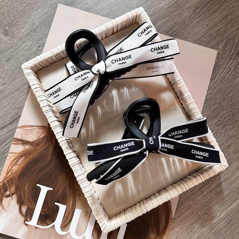 Bow Letter Grab Clip Large All-Match French Hair Shark Clip