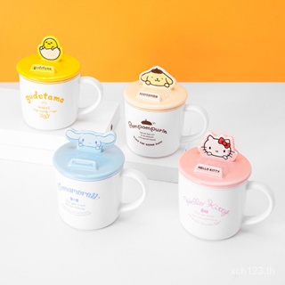 [พร้อมส่ง] ของแท้ Sanrio แก้วน้ําเซรามิค พร้อมฝาปิด ลายสุนัขพุดดิ้ง Cinnamon Dog Girl น่ารัก ของขวัญ สําหรับเด็กผู้หญิง XSAU