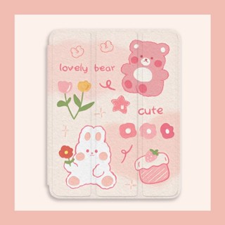 หมีการ์ตูน ลายการ์ตูน กันกระแทก สร้างสรรค์ เคสiPad อะคริลิ เคสไอเเพด พร้อมถาดใส่ปากกา ฝาหลังใส Compatible For เคสไอเเพด Gen9 เคสไอเเพด Gen10 เคสไอเเพด Air5 เคสไอเเพด Air4 เคสไอเเพด Mini 6 iPad 2022 iPad Air5 iPad 2021 Gen9 iPad 2020 Gen8 iPadPro