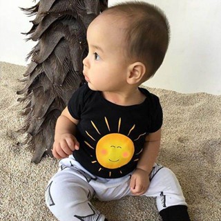เสื้อยืดลําลอง แขนสั้น คอกลม พิมพ์ลายดวงอาทิตย์ สีดํา สําหรับเด็ก