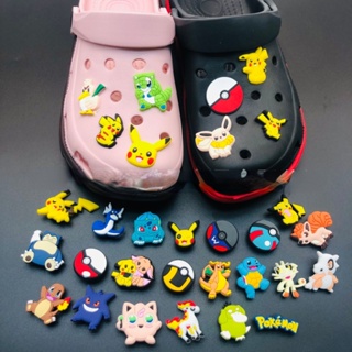 การ์ตูนไดโนเสาร์ Jibbitz Charm เพนกวิน เต่า Jibitz Croc Pin โปเกม่อน ปิกาจู Jibits ถ้วย สําหรับผู้ชาย รองเท้า เสน่ห์ อุปกรณ์ตกแต่ง