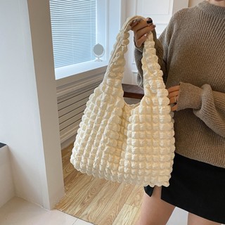 Spot# this years fashion simple temperament commuter pleated bag womens 2022 shoulder underarm bag portable bucket bag fashion 8jj