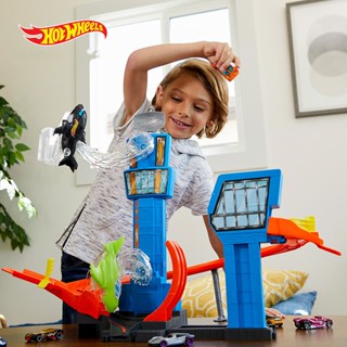 Hot Wheels Track Electric City Airport Set Jet Alloy Car Track Boy Toy GFH90 ชุดของเล่นสําหรับเด็กผู้ชาย