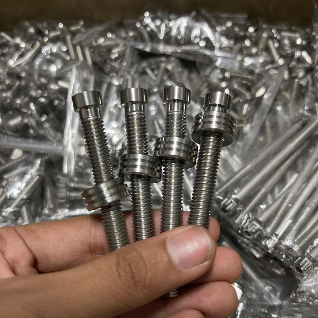 น็อตบูชกันตก W125R-S หัวแหลม/หัวเถิก สแตนเลสแท้ TSC00017