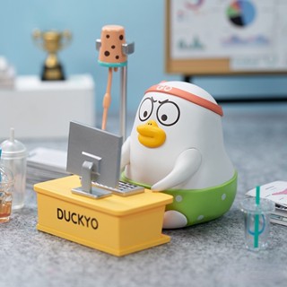 ✿POPMART Little Liu Duck ผู้ใช้แรงงาน กล่องตาบอด สไตล์ที่เลือกได้ น่ารักตุ๊กตา ของเล่น