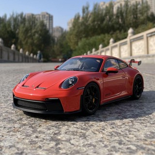 โมเดลรถยนต์ Norev 1: 18 Porsche 911 992 GT3 2021 ของเล่นสําหรับเด็ก