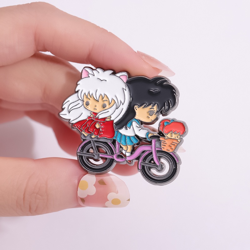 เข็มกลัดโลหะ รูปการ์ตูนอนิเมะ Inuyasha and Higurashi Kagome น่ารัก สไตล์ญี่ปุ่น อุปกรณ์เสริม สําหรับตกแต่งเสื้อผ้า
