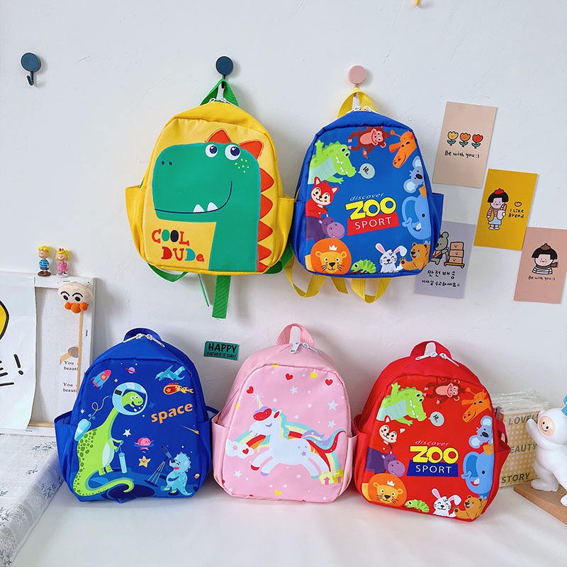 【 หลายสี 】กระเป๋านักเรียนการ์ตูนเด็กพิมพ์กระเป๋านักเรียนโรงเรียนอนุบาลสำหรับเด็กชายและเด็กหญิง
