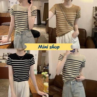 Mini shop🌸พร้อมส่ง🌸 (6Y032) เสื้อครอปไหมพรมแขนสั้น ลายทางยืดตามตัว  -C