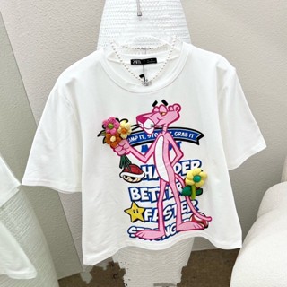 เสื้อกึ่งครอป ลาย Pahther flower pop  สีสวยย เย็บดอกไม้นูนๆดีเทลน่ารัก