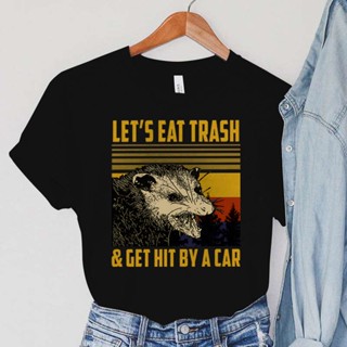 เสื้อยืด พิมพ์ลายสัตว์ Lets Eat Trash Get Hit By A Car สไตล์ฮาราจูกุ สําหรับผู้ชาย